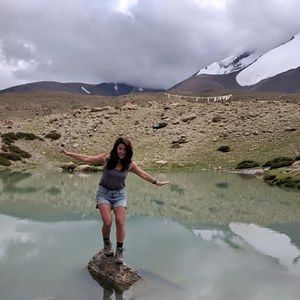 Meet your Posher, Roni